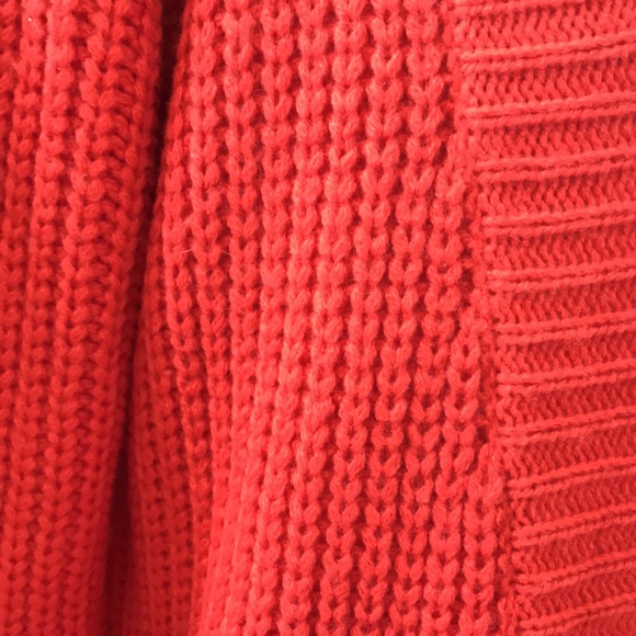 LONG SWEATER large w pockets in CABLE KNIT. ORANGE LONG SLEEVES NO BUTTONS/no zp - Picture 2 of 7